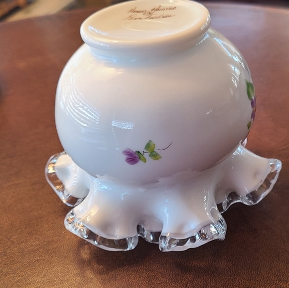 Vintage 70s Fenton "Violets in the Snow" Silvercrest ruffled vase🐣 - Picture 6 of 6
